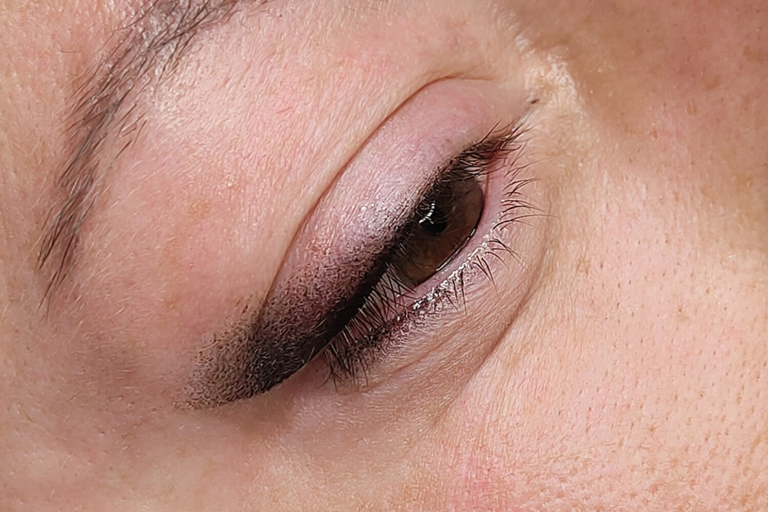 Come ho risolto il problema della palpebra cadente con il trucco semipermanente occhi