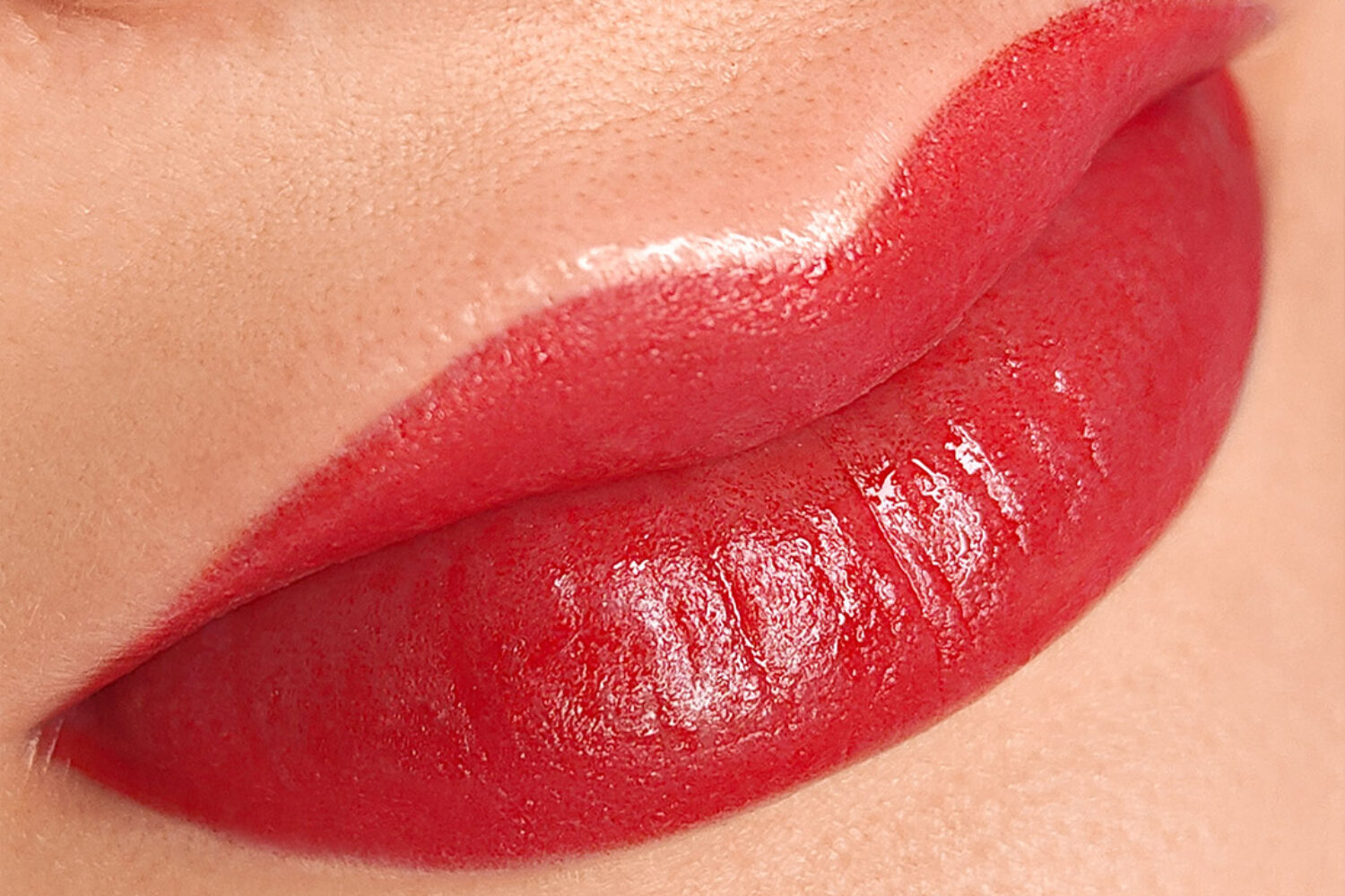 Trucco permanente labbra Rosso Ferrari